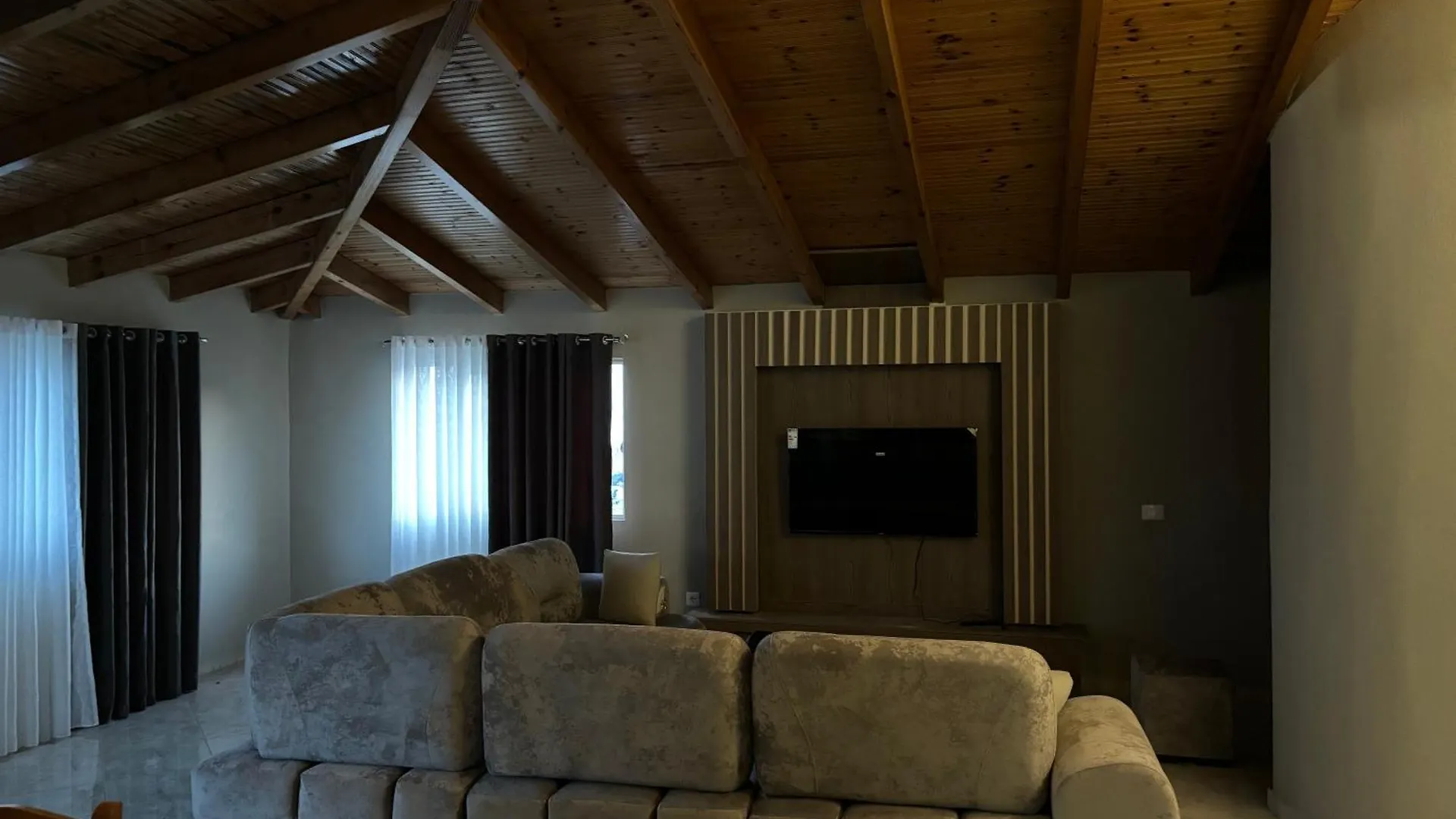 Sky Home Sarande Apartment